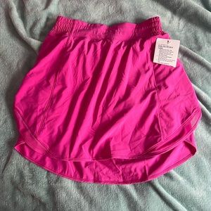 Lululemon size 6 Hotty Hot HR Skirt Long NEVER WORN NWT